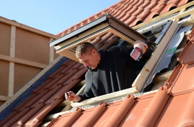 Pose de fenêtres de toit Velux à Passavant
